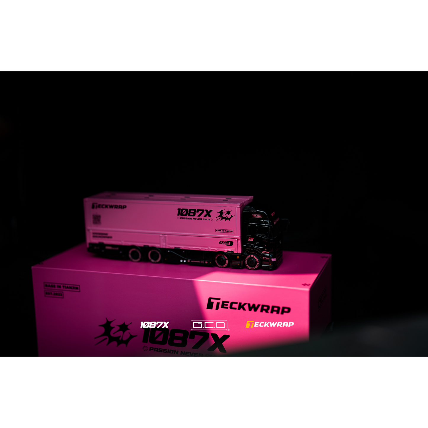 GCD x Teckwrap x 1087x - Pre-Order - HINO 700 Hauler Pink Suzhou GT Show Exclusive - KS-118-687