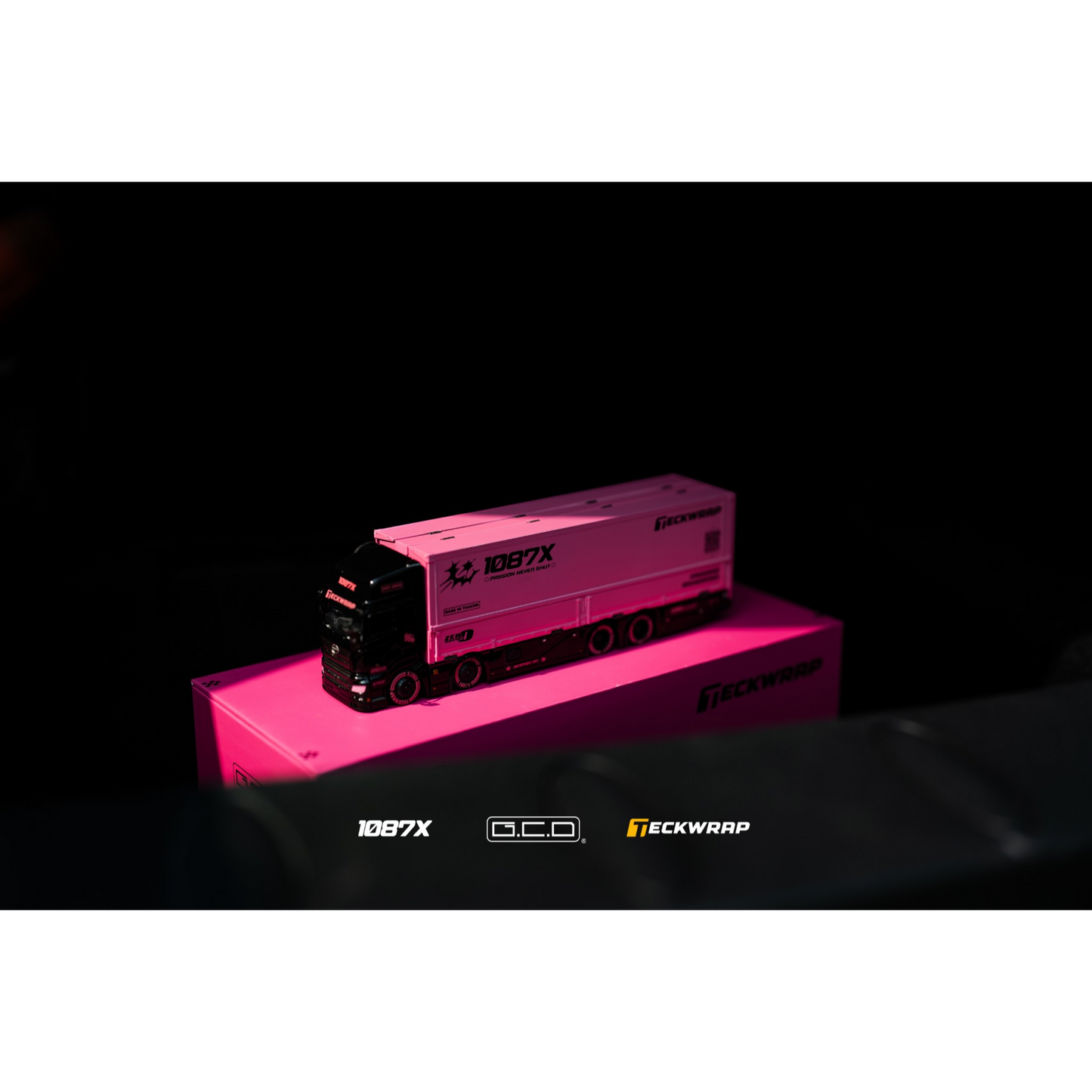 GCD x Teckwrap x 1087x - Pre-Order - HINO 700 Hauler Pink Suzhou GT Show Exclusive - KS-118-687