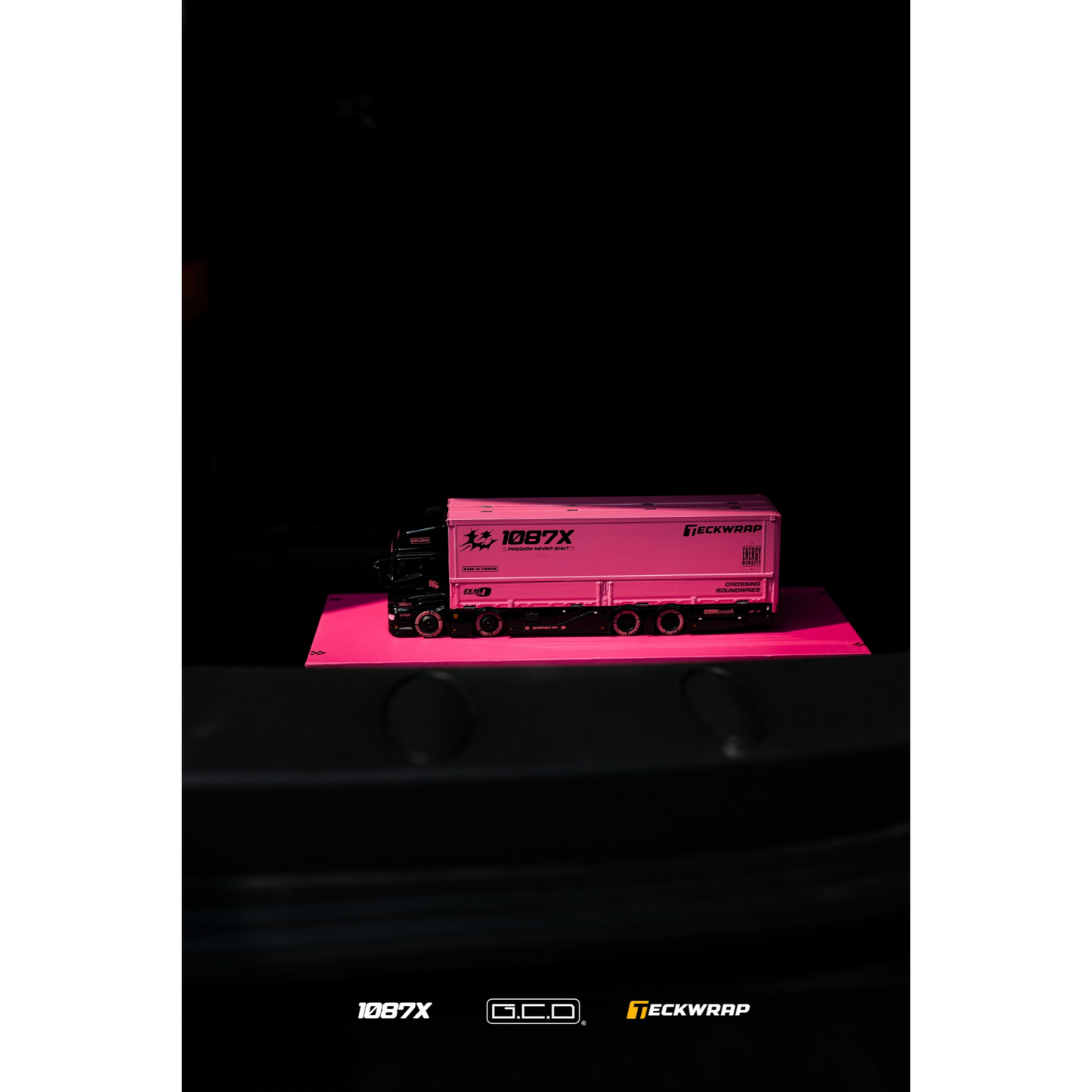 GCD x Teckwrap x 1087x - Pre-Order - HINO 700 Hauler Pink Suzhou GT Show Exclusive - KS-118-687