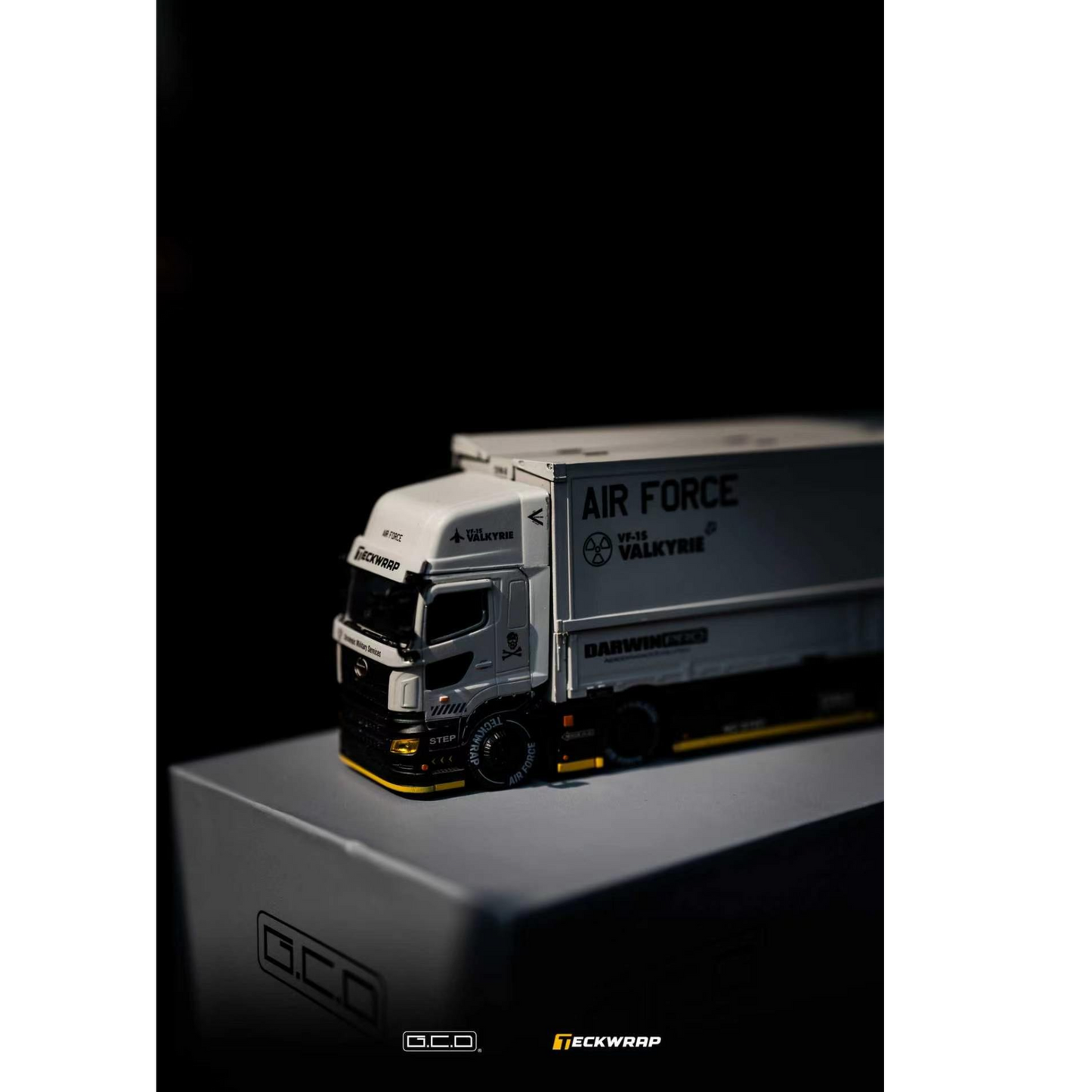 GCD - Pre-Order - Hino Profia 2018 DarwinPRO & Teckwrap, GREY - KS-118-688