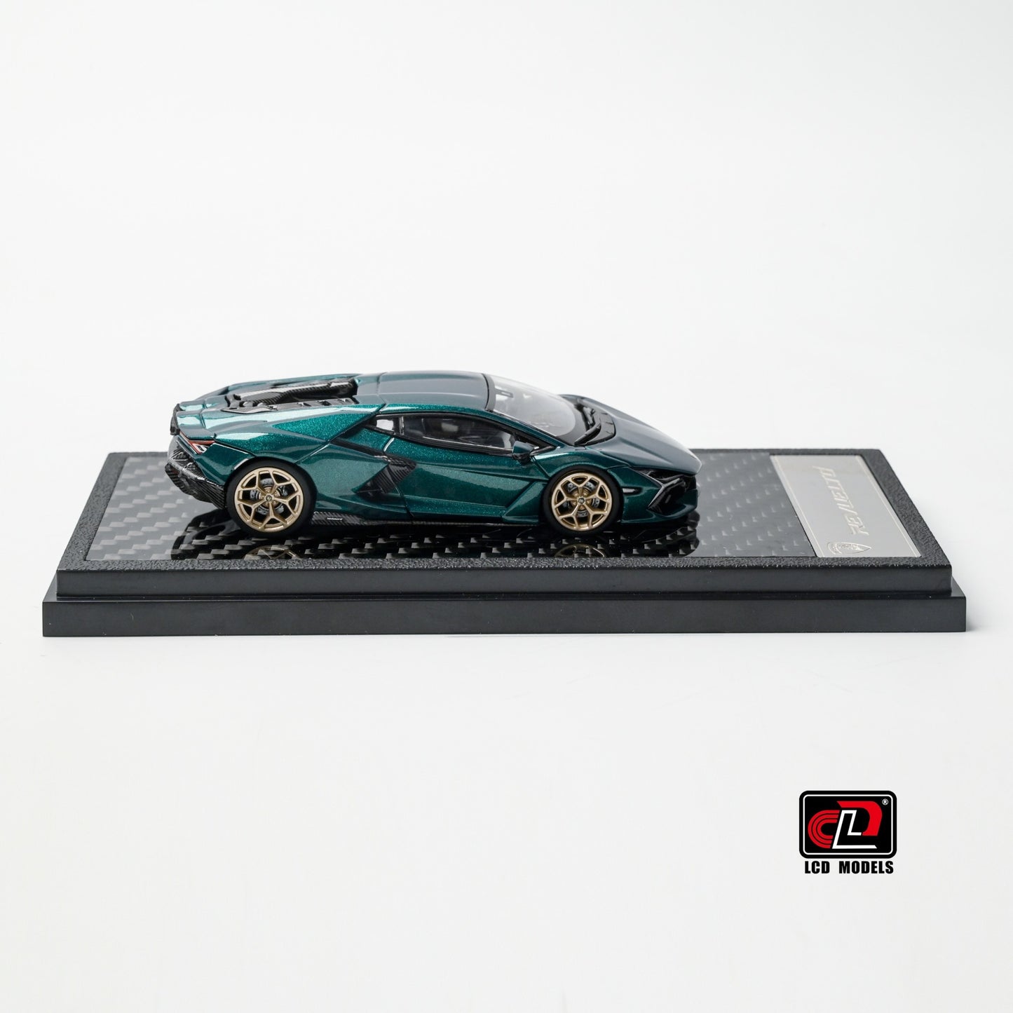 LCD Model - Pre-Order - Lamborghini Revuelto, Metallic-Green - LCD64042-MG