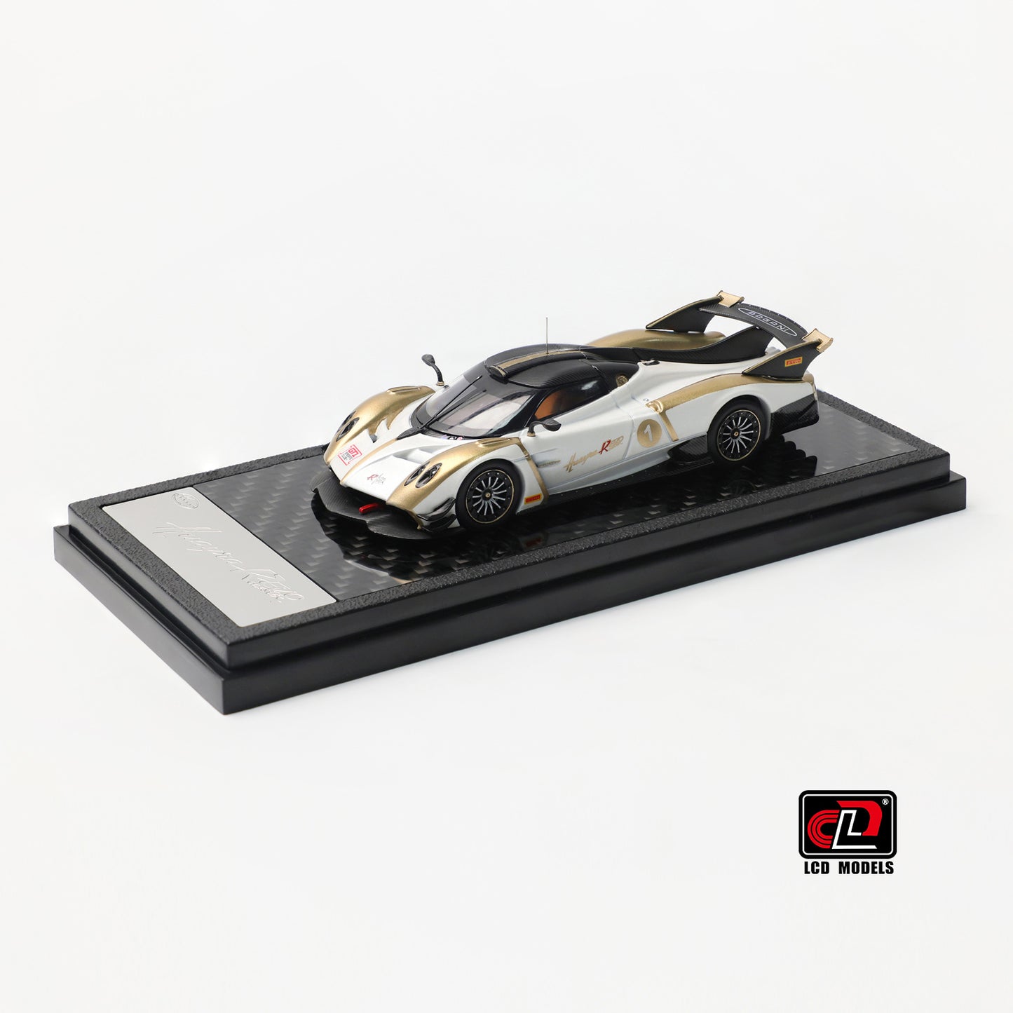 LCD Model - Pre-Order - Pagani Huayra R Evo Roadster, White / Gold - LCD64050-WG