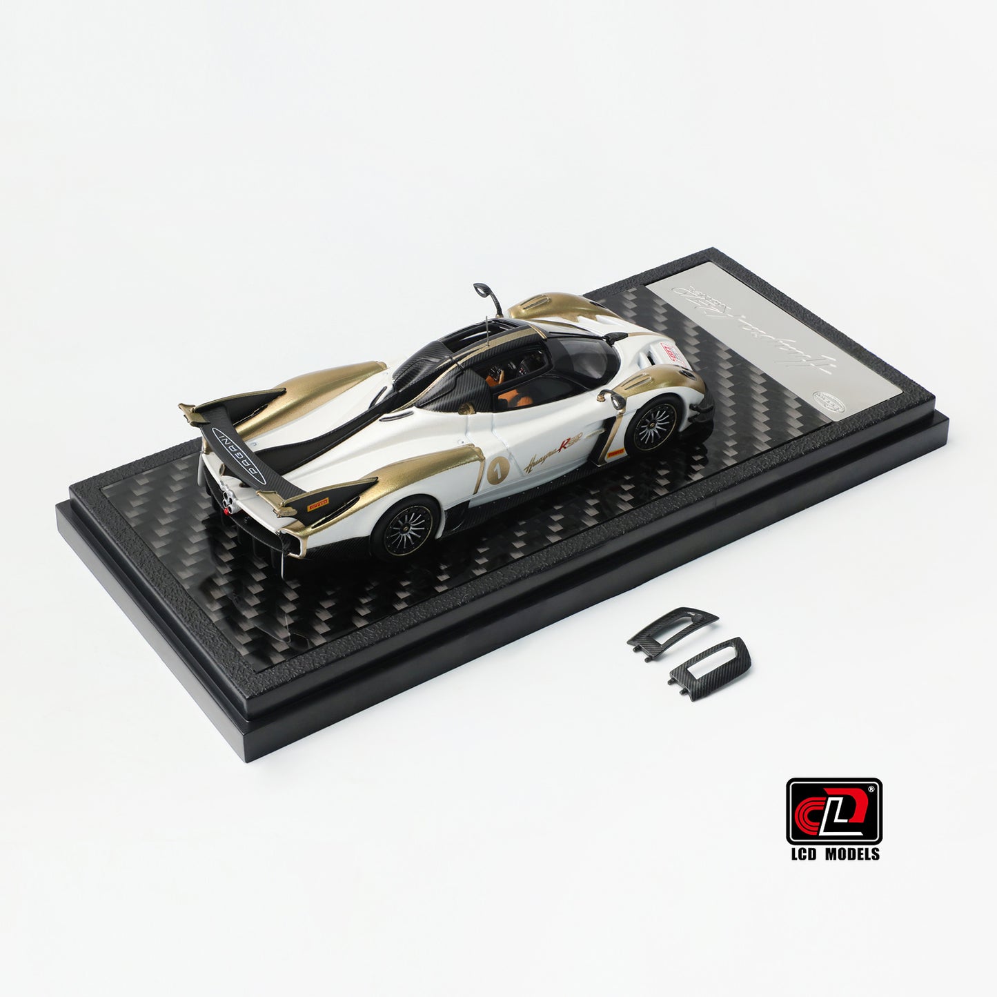 LCD Model - Pre-Order - Pagani Huayra R Evo Roadster, White / Gold - LCD64050-WG