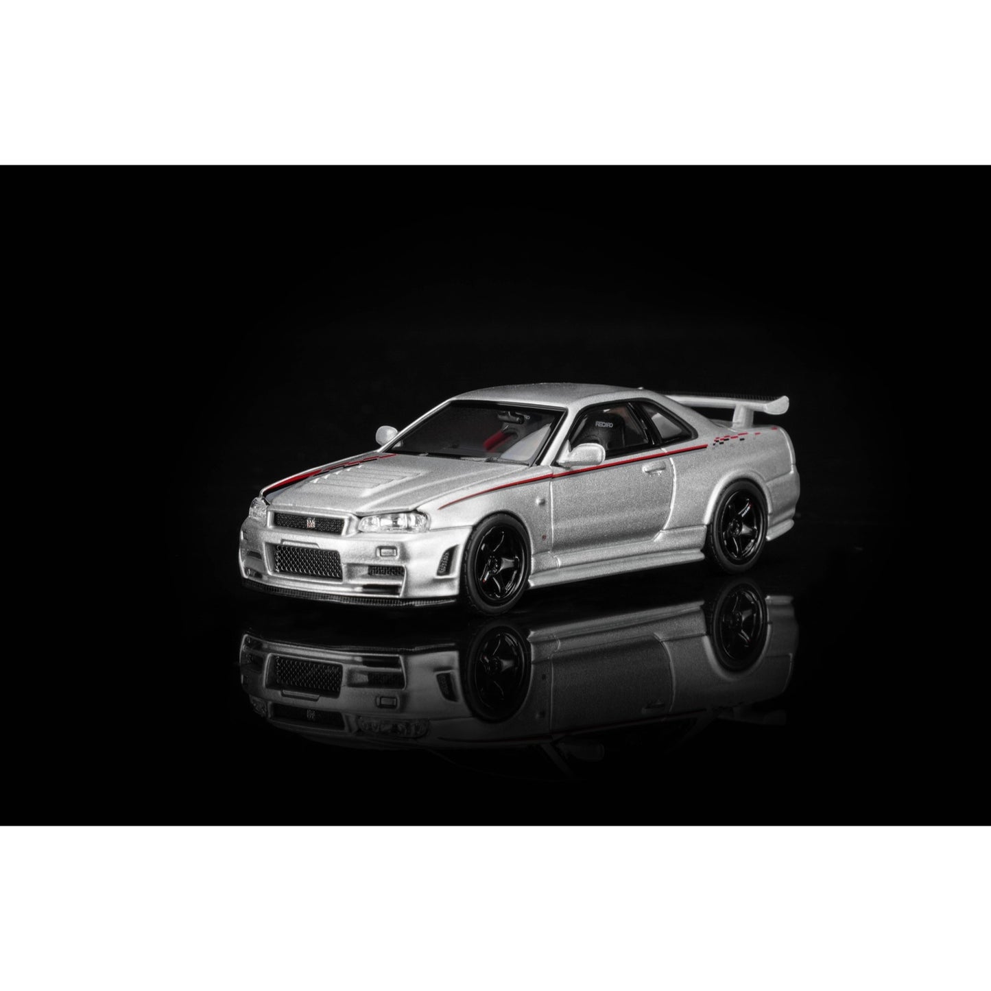 Motorhelix - Pre-Order - Nissan Skyline GT-R R34 NISMO Customized, Sonic Silver Metallic - M63464
