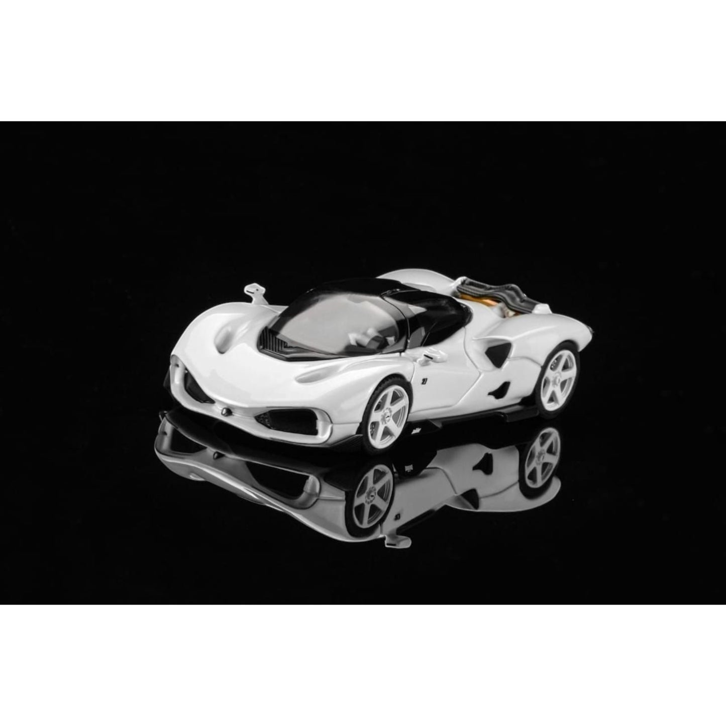 Motorhelix - Pre-Order - Nilu Hypercar - Suzuka White - M67002