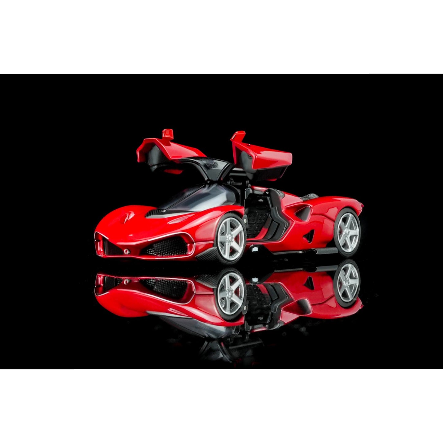 Motorhelix - Pre-Order - Nilu Hypercar - Gilles Red - M67004
