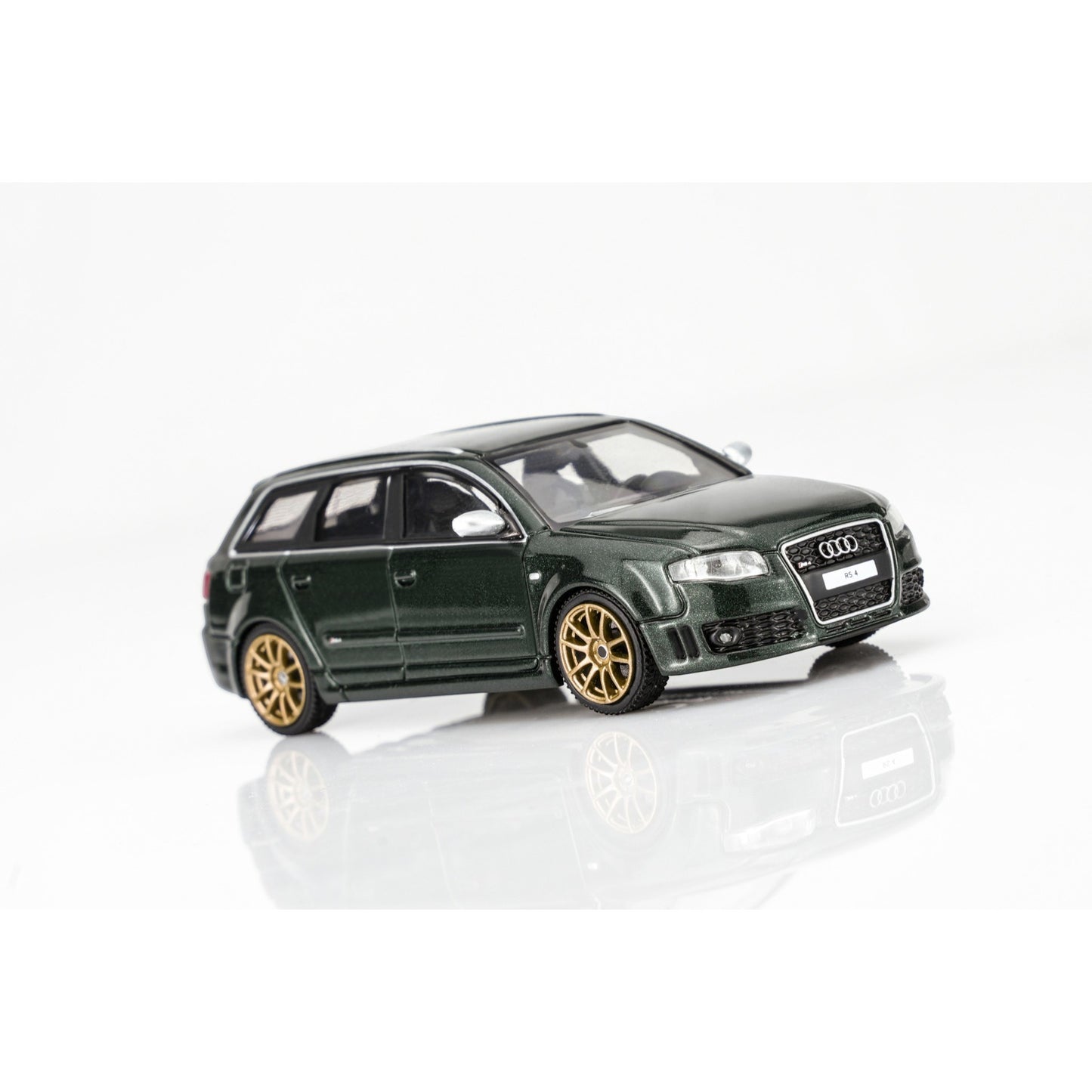 Motorhelix - Pre-Order - Audi RS4 (B7) 2005 - Deep Green Pear - M68307