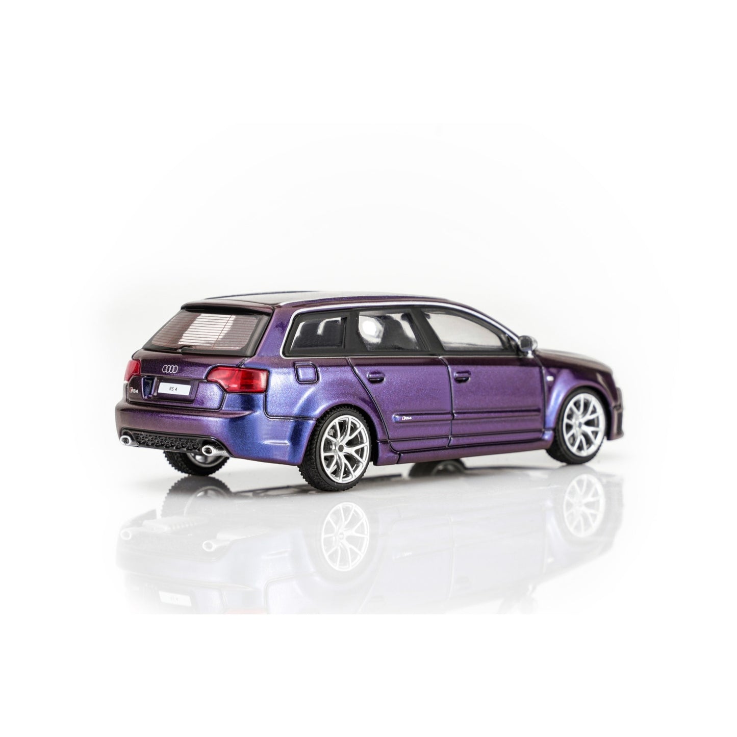Motorhelix - Pre-Order - Audi RS4 (B7) 2005 - Army Girl Purple Pearl - M68311