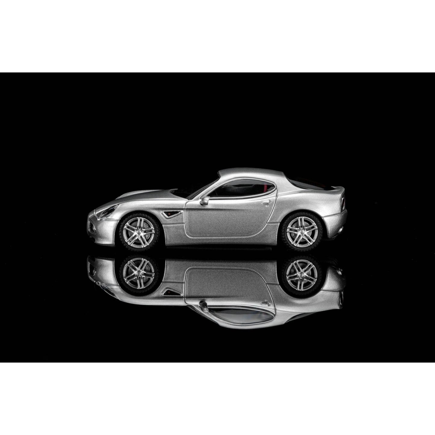 Motorhelix - Pre-Order - Alfa Romeo 8C Competizione 2008, Metallic Black - Grigio Nuvolari (Silver) - M69057