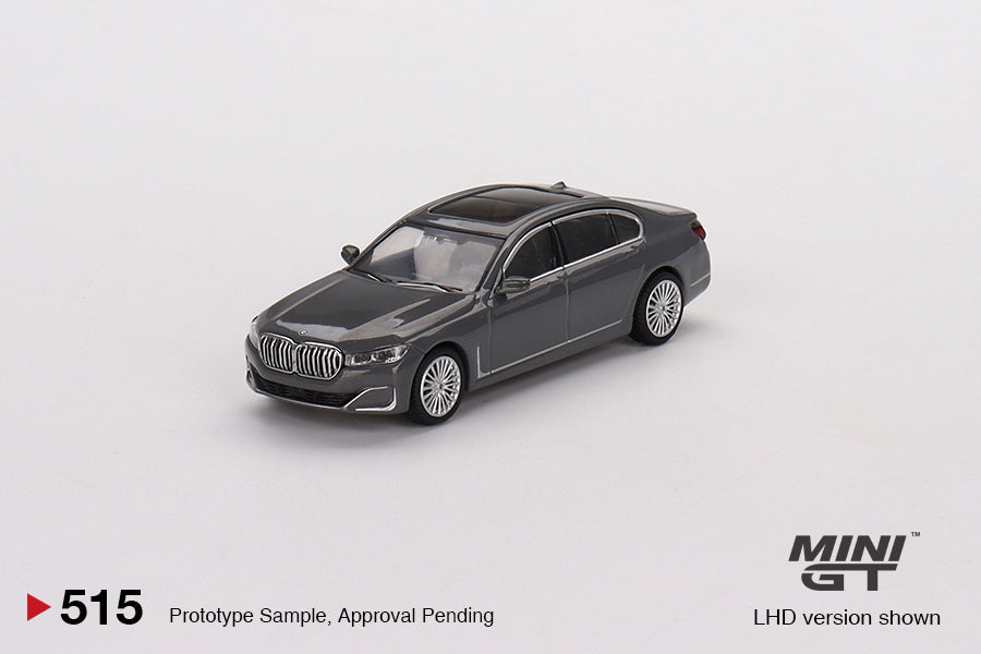 Mini GT - BMW 750Li xDrive Bernina Grey Amber Effect - MGT00515 (LHD) - 1:64
