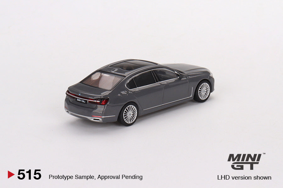 Mini GT - BMW 750Li xDrive Bernina Grey Amber Effect - MGT00515 (LHD) - 1:64