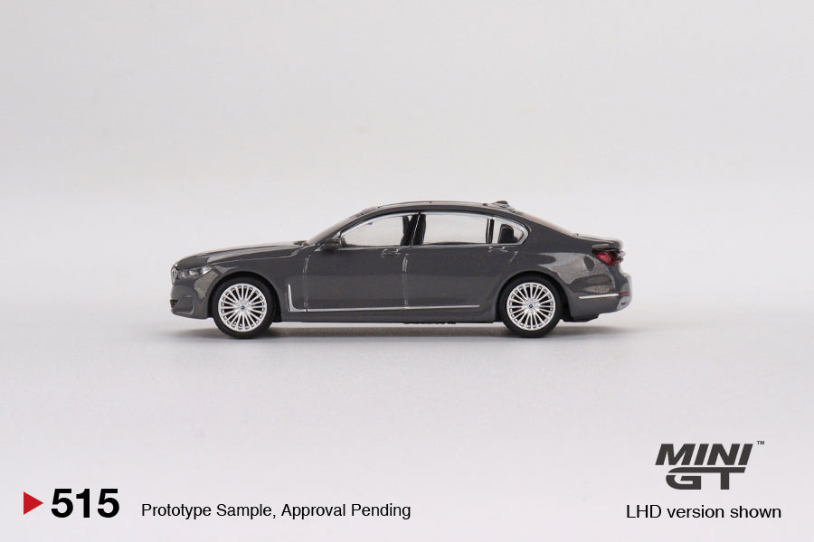Mini GT - BMW 750Li xDrive Bernina Grey Amber Effect - MGT00515 (LHD) - 1:64