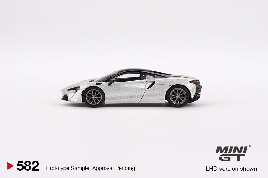Mini GT - McLaren Artura Ice Silver - MGT00582 (LHD) - 1:64