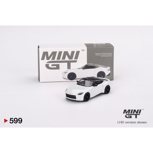 Mini GT - Nissan Z Performance 2023 Everest White - MGT00599 (LHD)