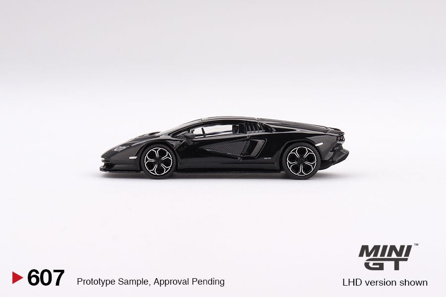 Mini GT - Lamborghini Countach LPI 800-4 Nero Maia - MGT00607 (LHD) - 1:64