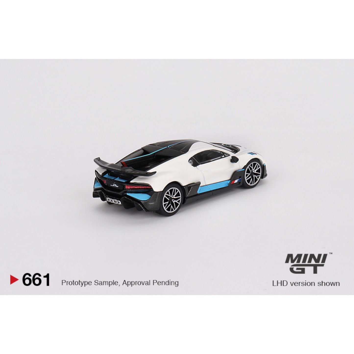 Mini GT - Bugatti Divo, white - MGT00661 (LHD) - 1:64
