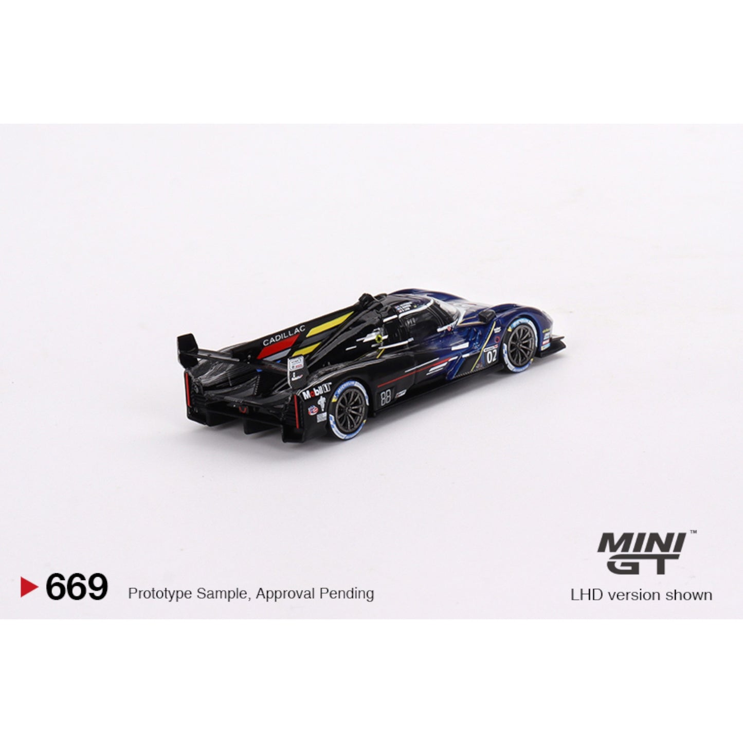 Mini GT - Cadillac V-Series.R #02 2023 IMSA Daytona 24 Hrs. - MGT00669 (LHD) - 1:64