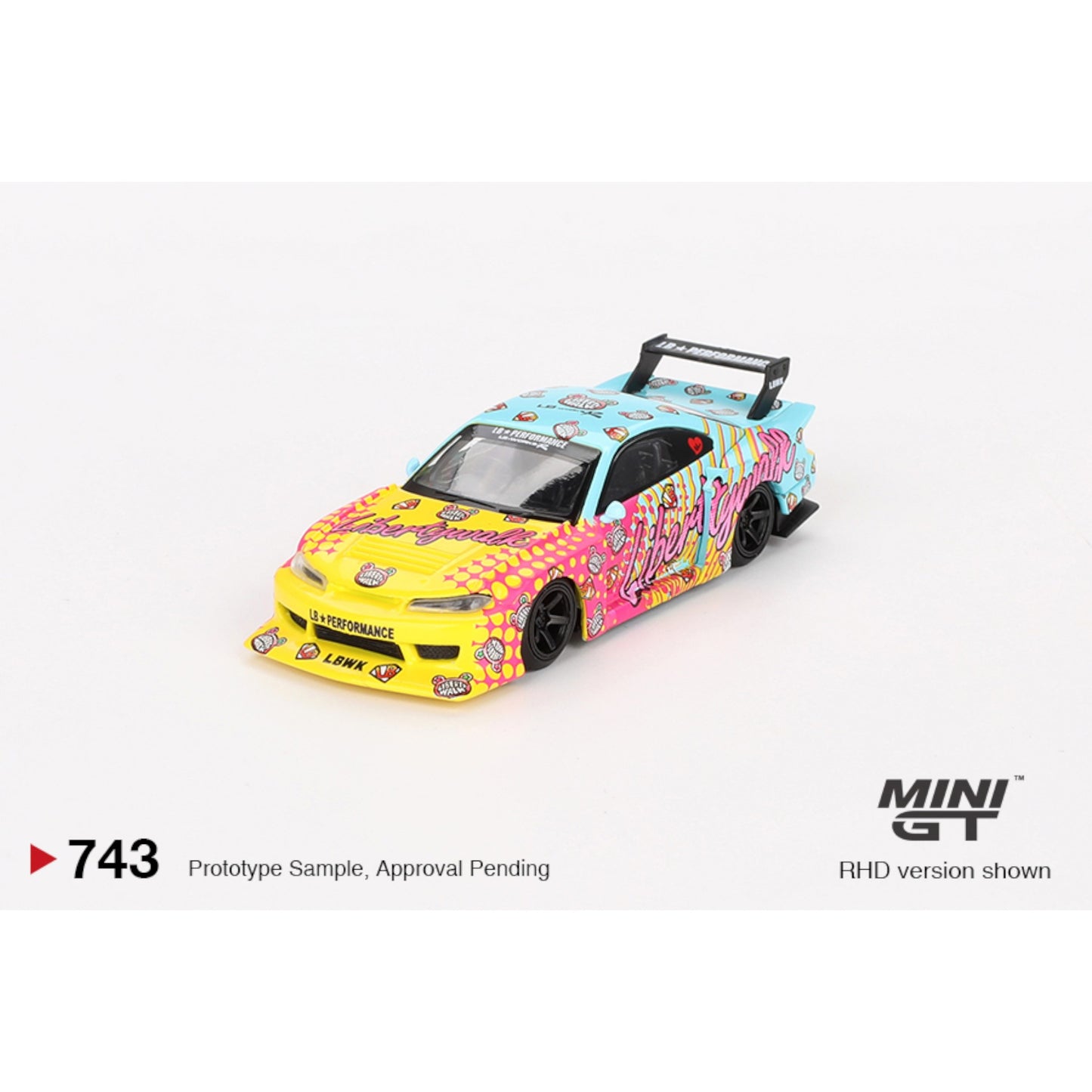 Mini GT - Nissan LB-Super Silhouette S15 SILVIA LBWK KUMA - MGT00743 (RHD) - 1:64