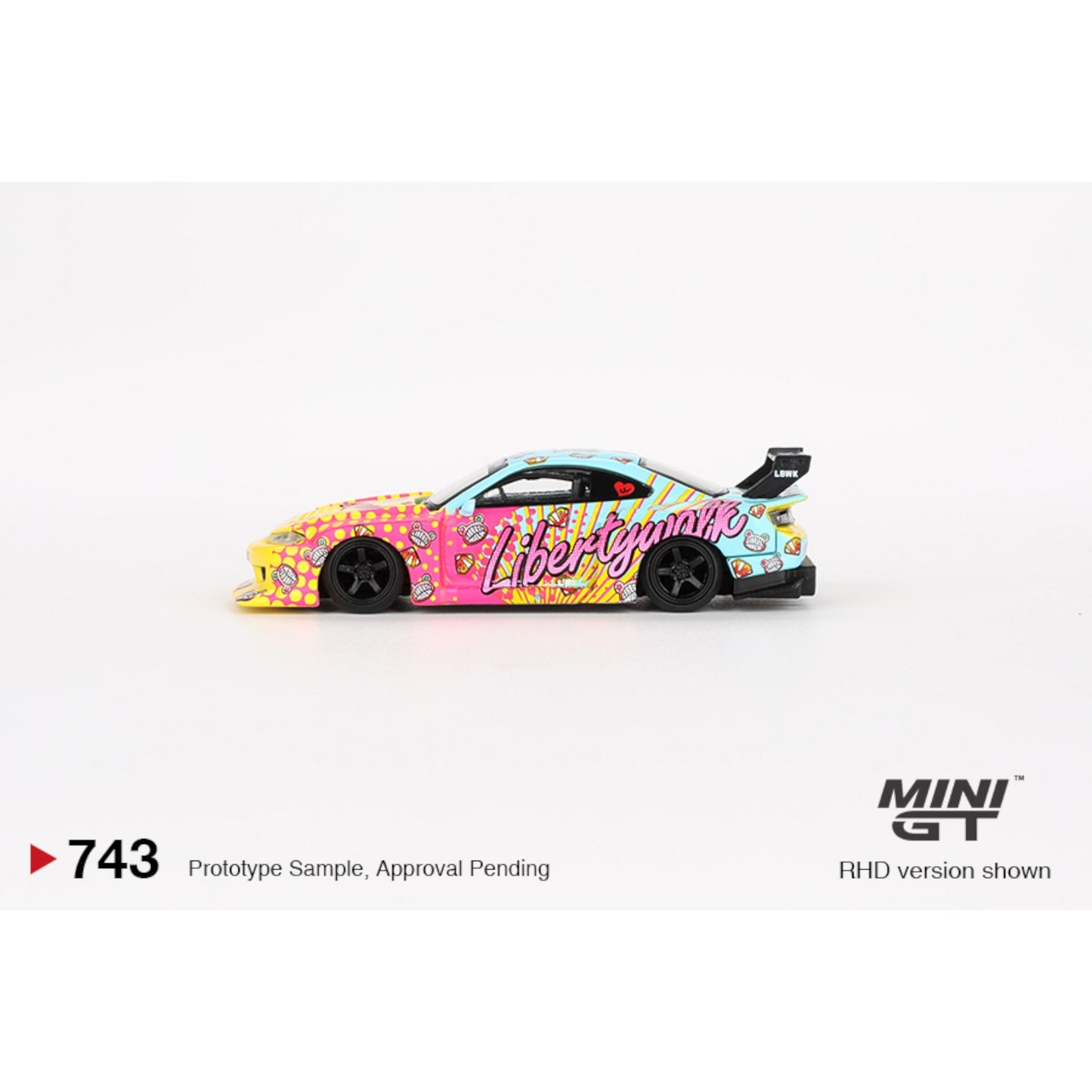 Mini GT - Nissan LB-Super Silhouette S15 SILVIA LBWK KUMA - MGT00743 (RHD) - 1:64