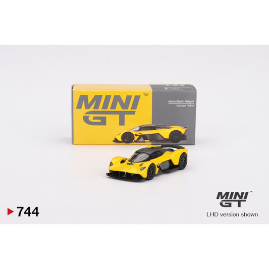 Mini GT - ASTON MARTIN VALKYRIE, YELLOW - MGT00744 (LHD) - 1:64