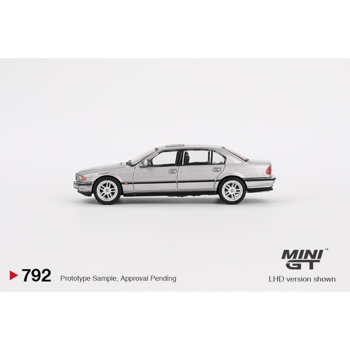 Mini GT - Pre-Order - BMW 750IL Aspen Silver Metallic - MGT00792 (LHD) - 1:64