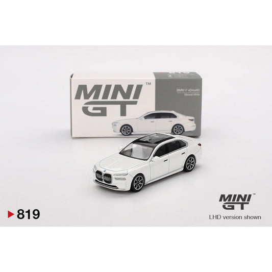 Mini GT - Pre-Order - BMW i7 xDrive60 Mineral White - MGT00819 (LHD)