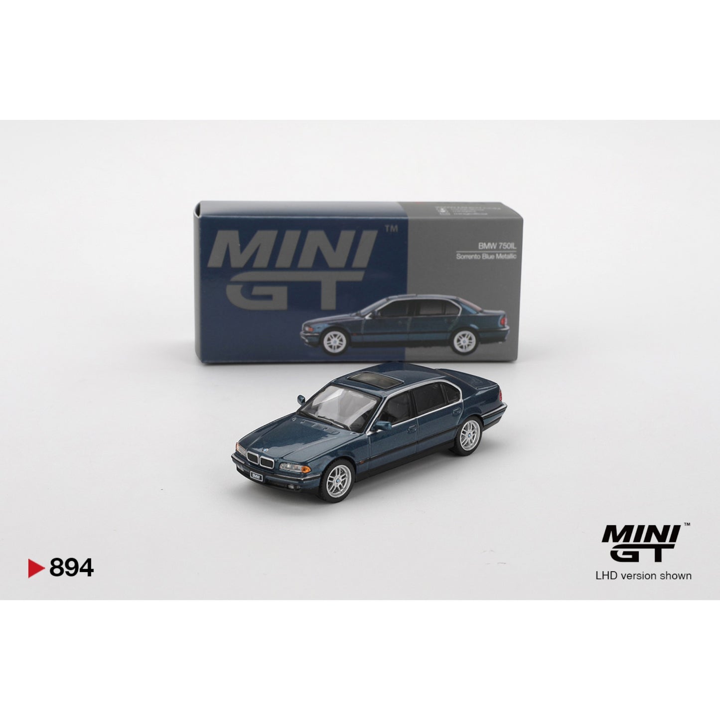 Mini GT - BMW 750IL Sorrento Blue Metallic - MGT00894 (LHD)