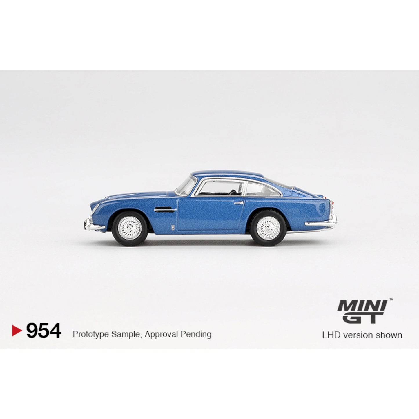 Mini GT - Pre-Order - 1965 Aston Martin DB5 Sierra, blue - MGT00954 (LHD)