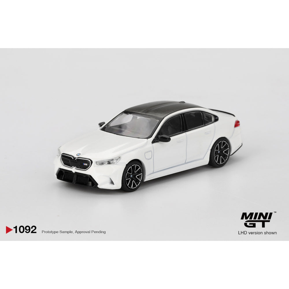 Mini GT - Pre-Order - BMW M5 Alpine White - MGT01092 (LHD)