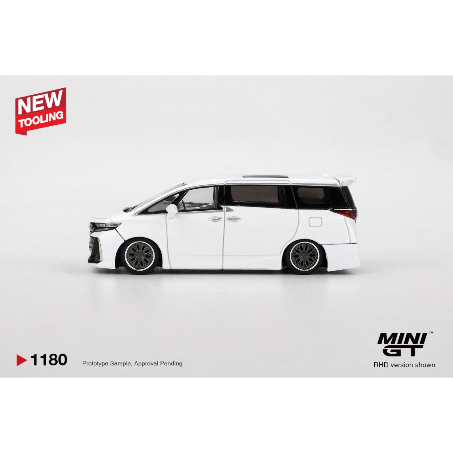 Mini GT - Pre-Order - Toyota Vellfire 40 KUHL White - MGT01180 (LHD)