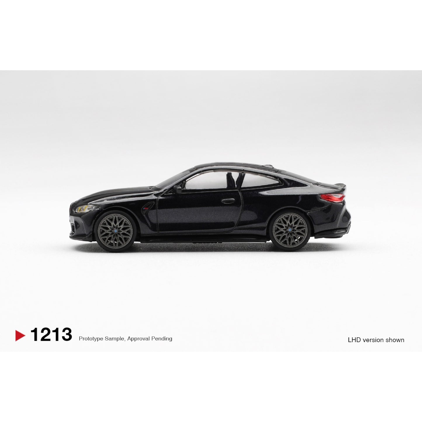 Mini GT - Pre-Order - BMW M4 CS  Black Sapphire - MGT01213-BL Blister