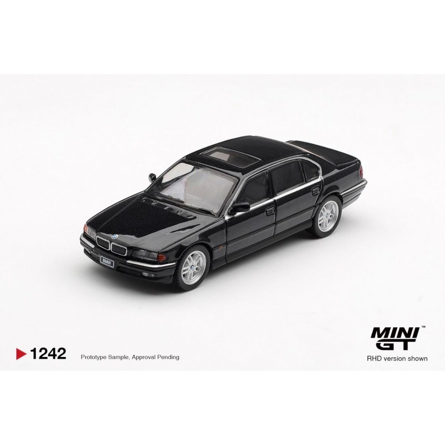 Mini GT - Pre-Order - BMW 750IL Black Sapphire - MGT01242 (LHD)