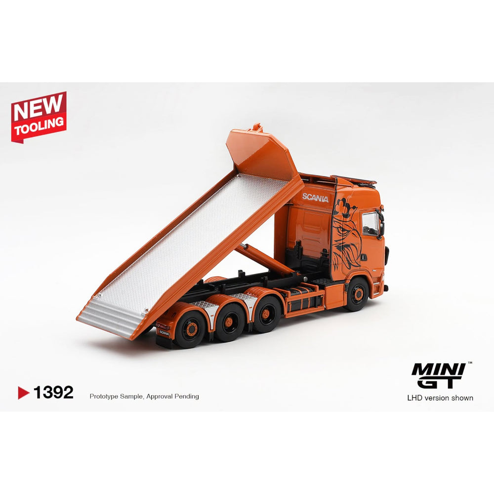 Mini GT - Pre-Order - Scania 770S B8x4NA Hooklift Flatbed Orange - MGT01392 (LHD)