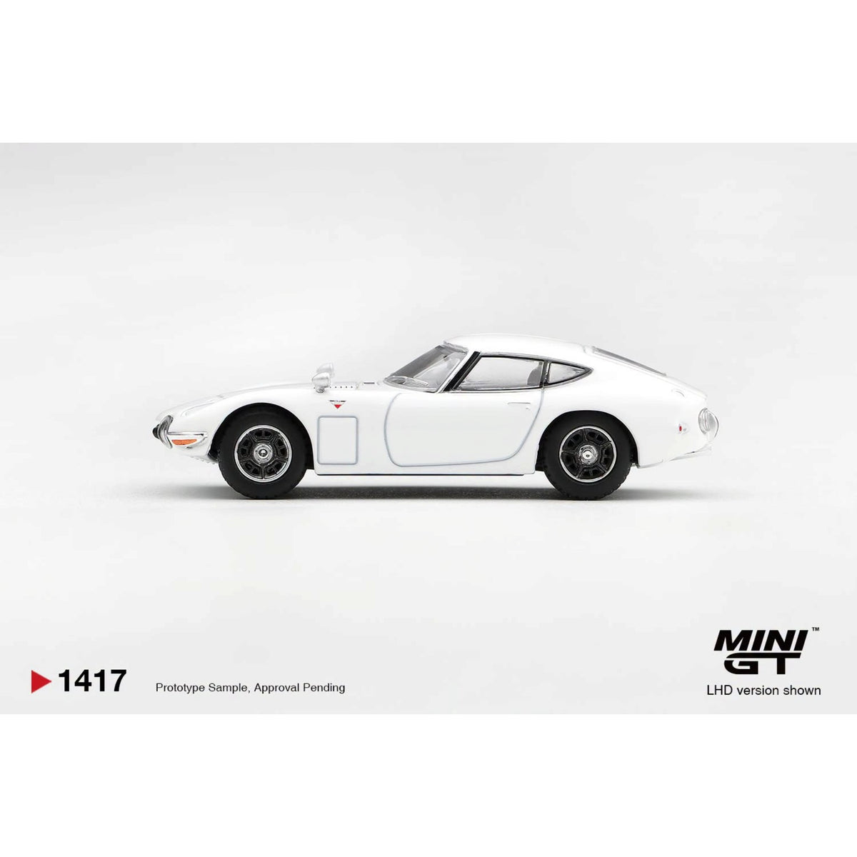 Mini GT - Pre-Order - Toyota 2000GT Pegasus White - MGT01417 (LHD)