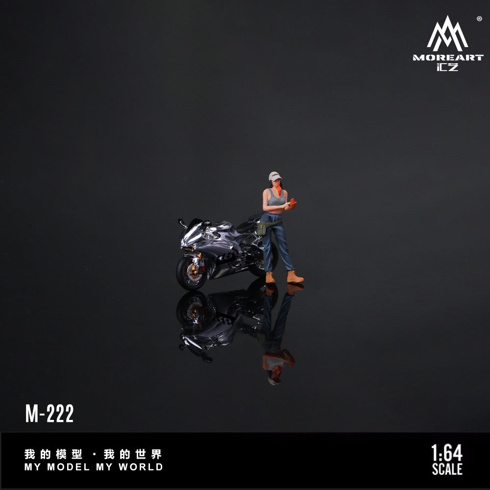 Pre-Order bis 23.01.2026 - MoreArt - Yamaha R6 Liquid Silver Motorcycle Girl - MO222222