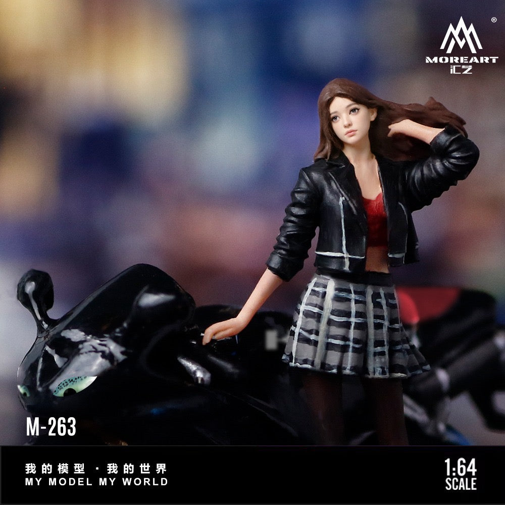 MoreArt - Pre-Order - Kawasaki Night Fury Motorcycle with Lady - Resin - MO222263