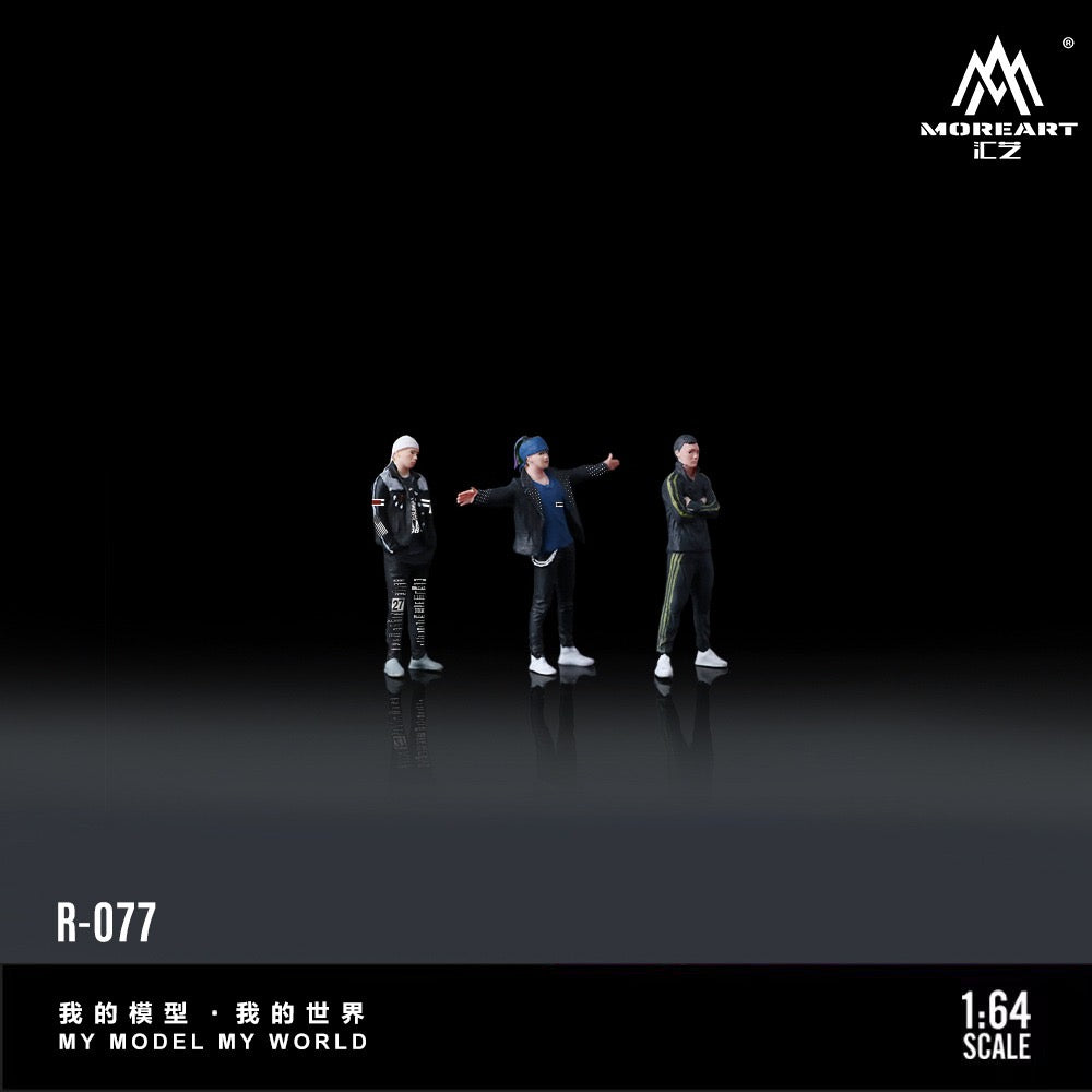 Pre-Order bis 13.12.2025 - MoreArt - Racing Car Youth Trio Dolls - Resin - MO223077