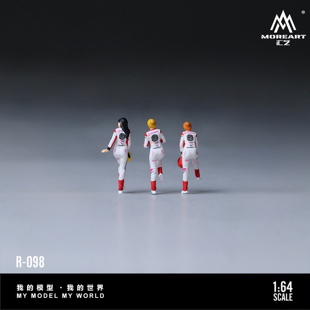 MoreArt - Pre-Order - Iron Maiden Racing Driver Doll Set - Resin - MO223098