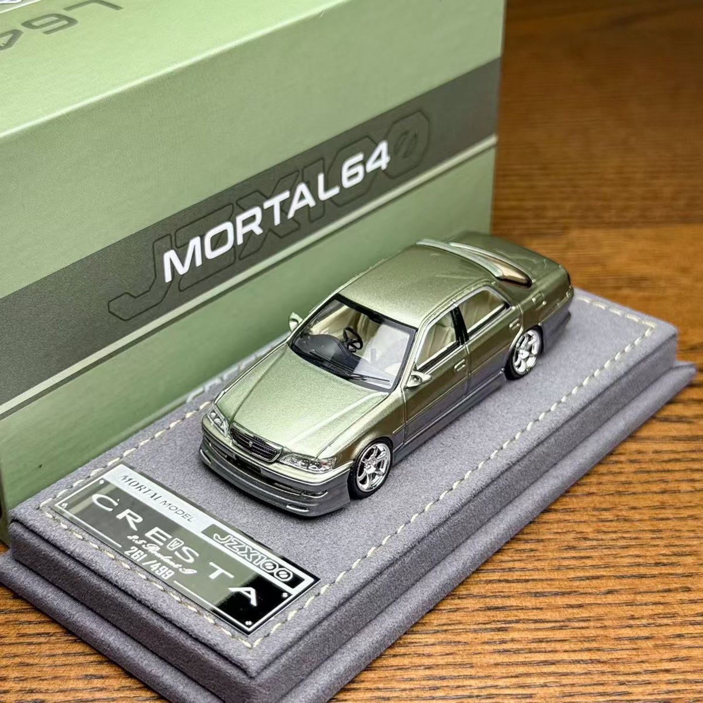 Mortal Diecast - Pre-Order - Toyota Cresta 2.5 Roulant G, Chrom/Green - MO64-CRESTA-MJ
