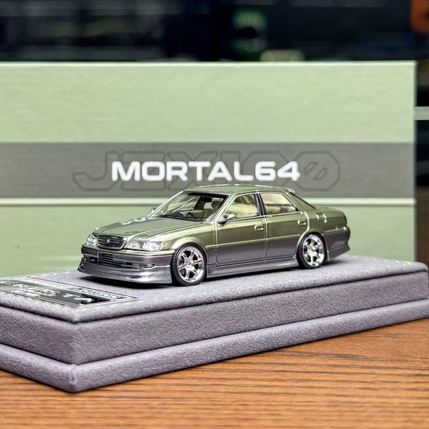 Mortal Diecast - Pre-Order - Toyota Cresta 2.5 Roulant G, Chrom/Green - MO64-CRESTA-MJ
