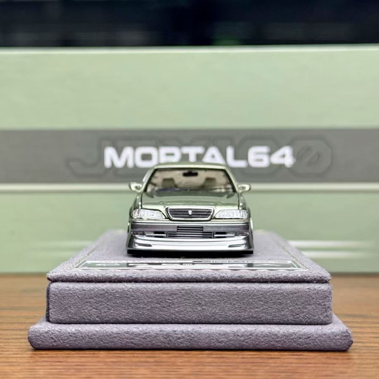 Mortal Diecast - Pre-Order - Toyota Cresta 2.5 Roulant G, Chrom/Green - MO64-CRESTA-MJ