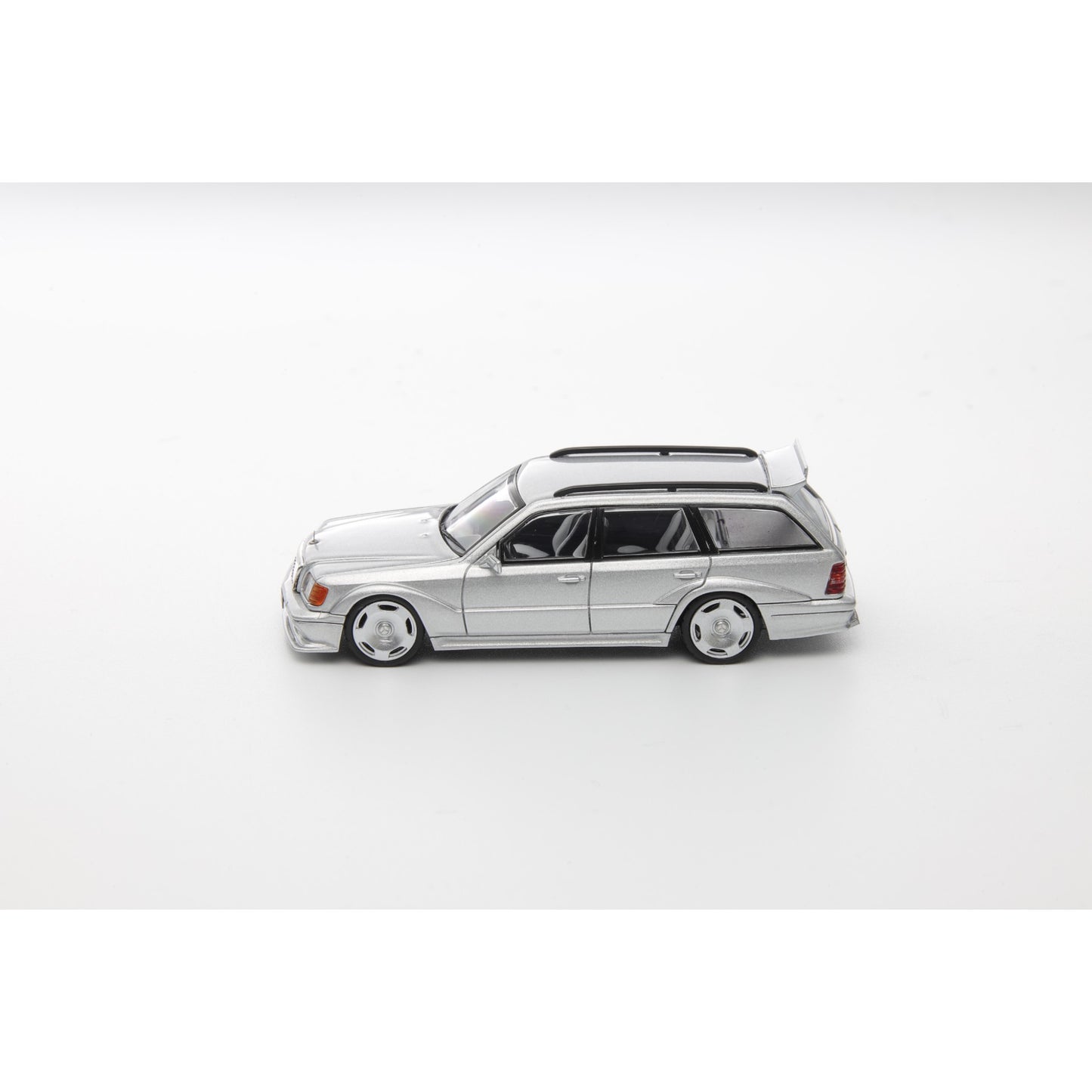 Mortal Diecast - Pre-Order - Mercedes-Benz S124 Wagon, silver - MO64-S124T-SIL