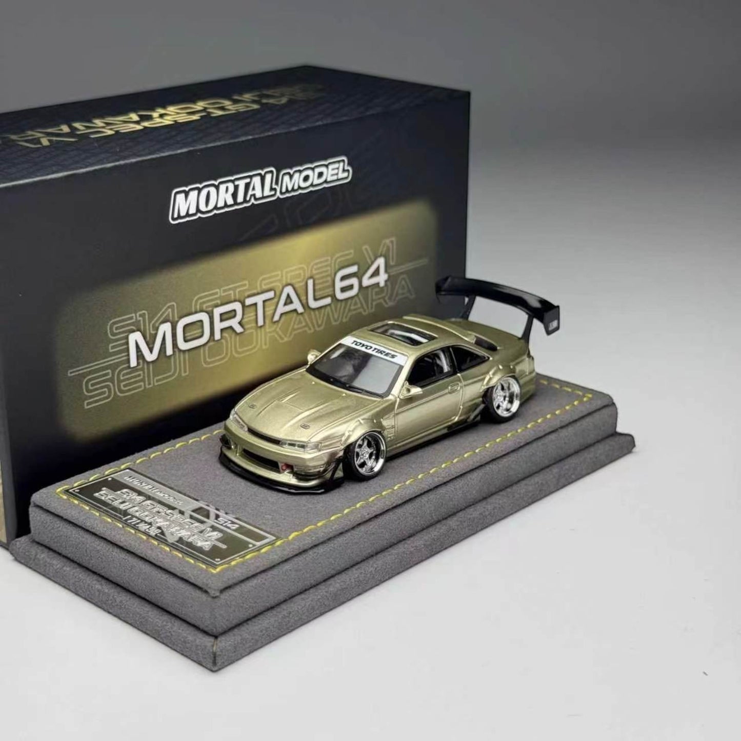 Mortal Diecast - Pre-Order - Nissan S14 GT-SPEC V1 SEIJI Ookawara, gold - MO64-S14-GT-V1