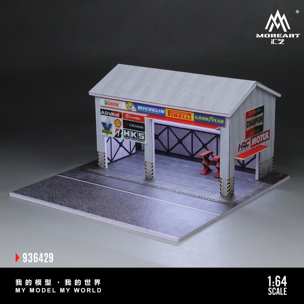 MoreArt - Pre-Order - Racing Car Repair Shop mit Beleuchtung - MO936429