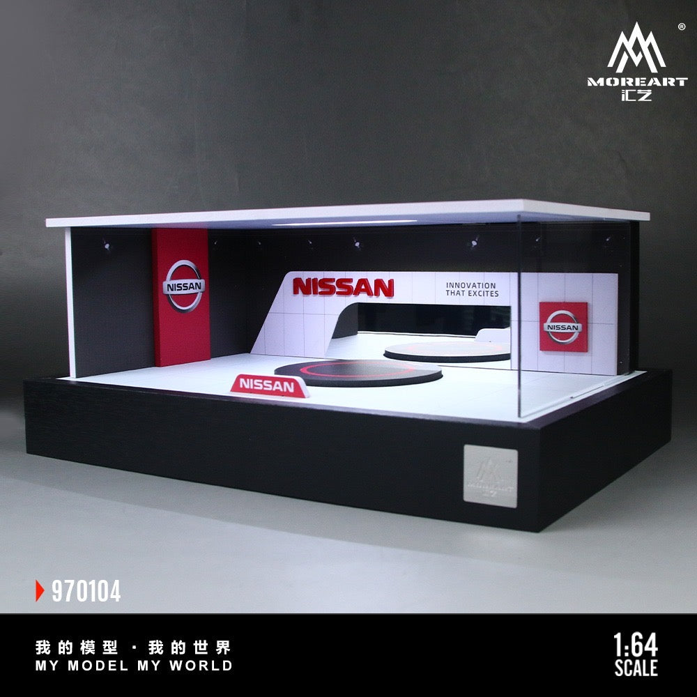 MoreArt - Pre-Order - Nissan Rotating Exhibition Diorama mit Beleuchtung