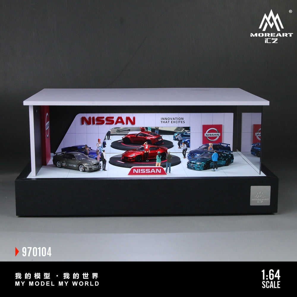 MoreArt - Pre-Order - Nissan Rotating Exhibition Diorama mit Beleuchtung