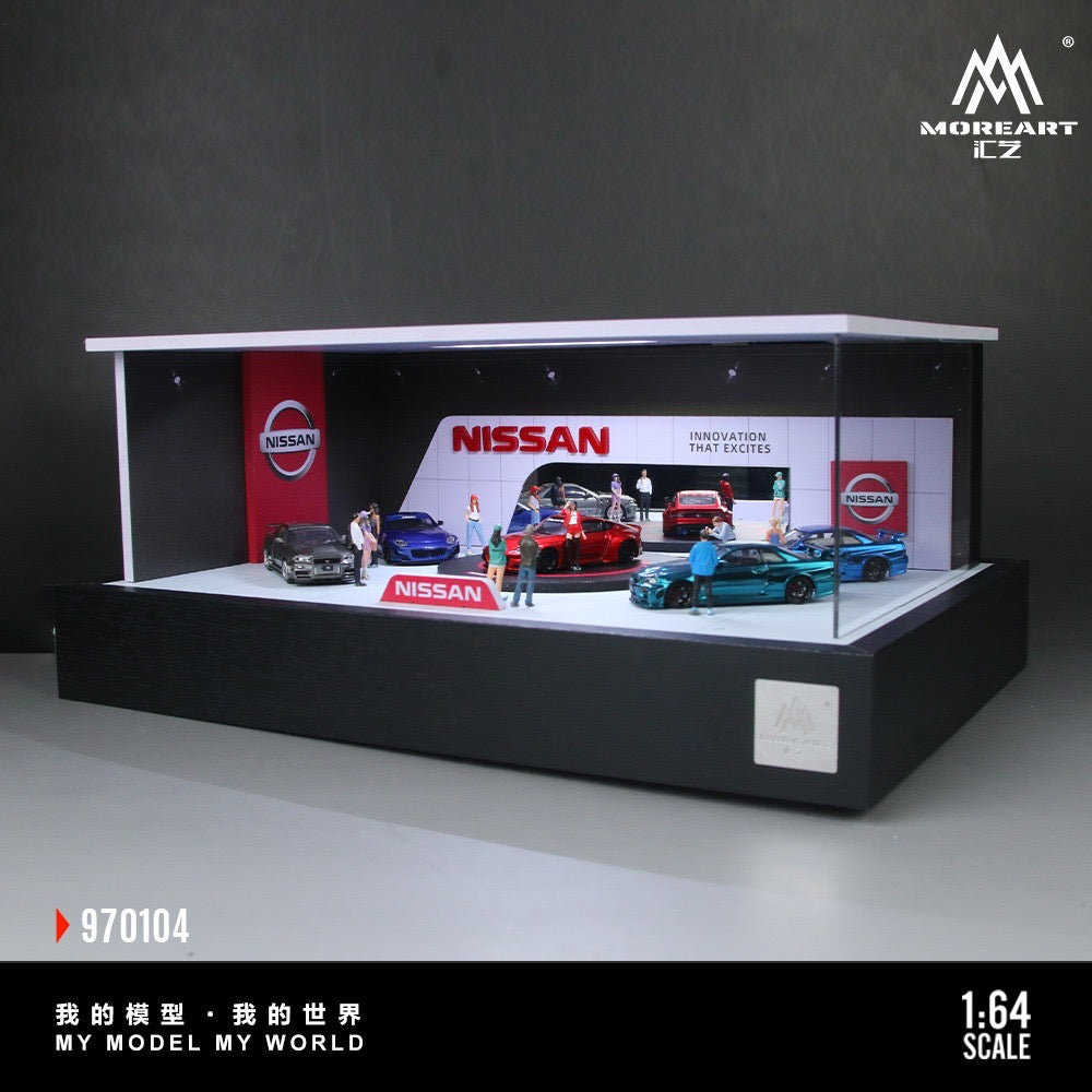 MoreArt - Pre-Order - Nissan Rotating Exhibition Diorama mit Beleuchtung
