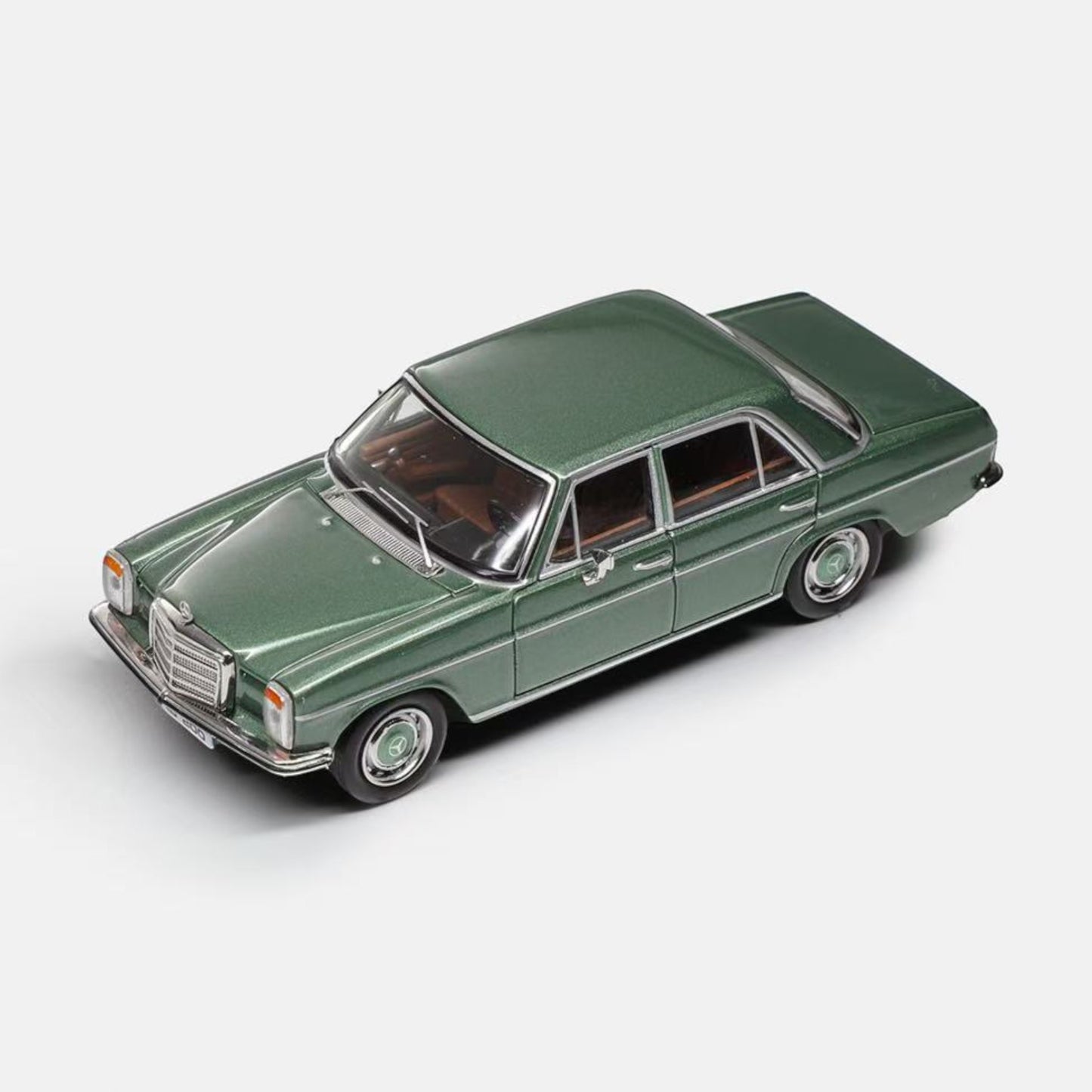 Maxwell Models - Pre-Order - Mercedes-Benz 200 W114, Metallic green - MW64-W114-MGRN