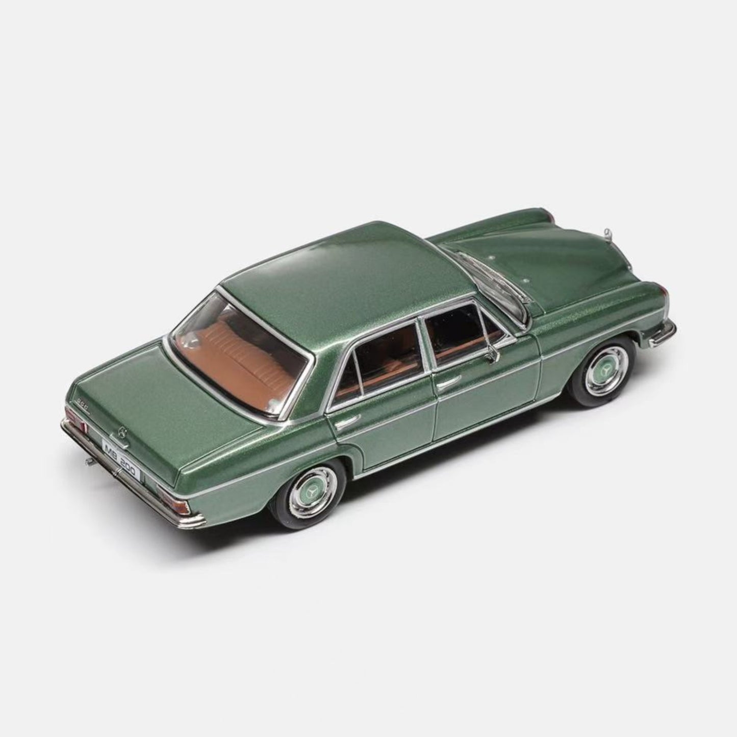 Maxwell Models - Pre-Order - Mercedes-Benz 200 W114, Metallic green - MW64-W114-MGRN