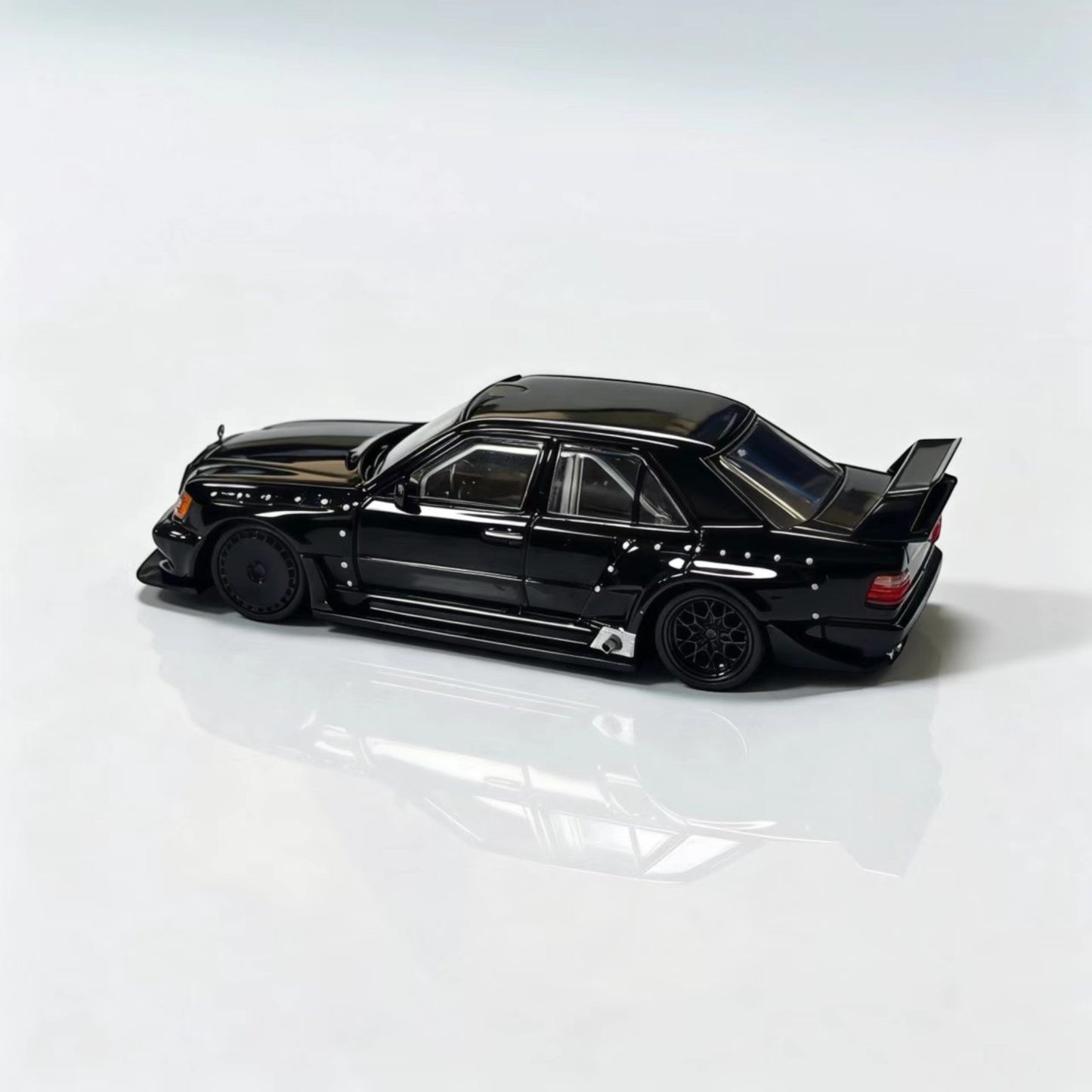 Rhino Model - Pre-Order - Mercedes W124 Custom, Black - RM64-W124C-BLK
